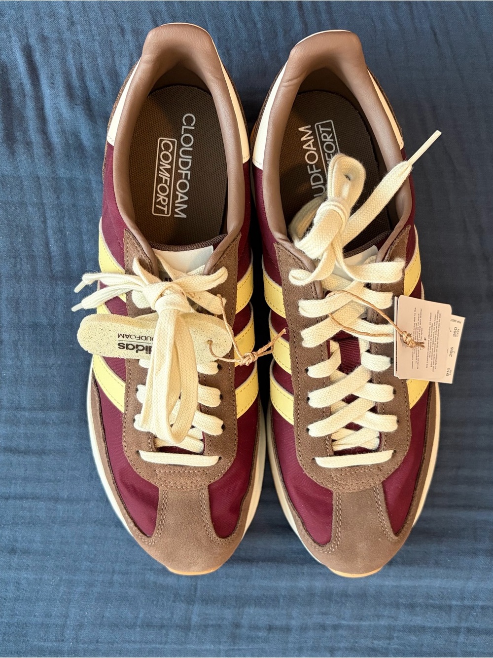 Adidas Run 70s 2.0 Sneaker in brown/maroon - Picture 3 of 8